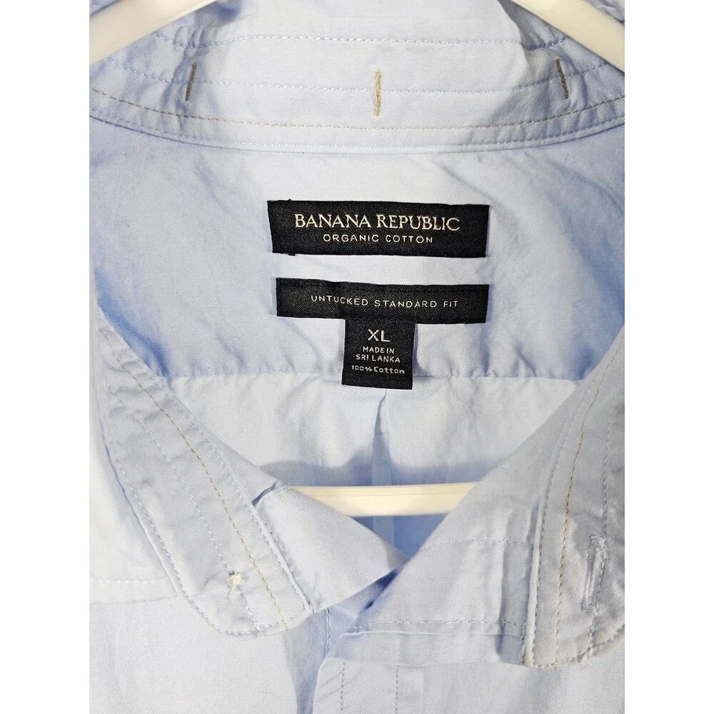 Banana Republic XL Men's Organic Cotton Untucked Standard Fit Light Blue Shirt